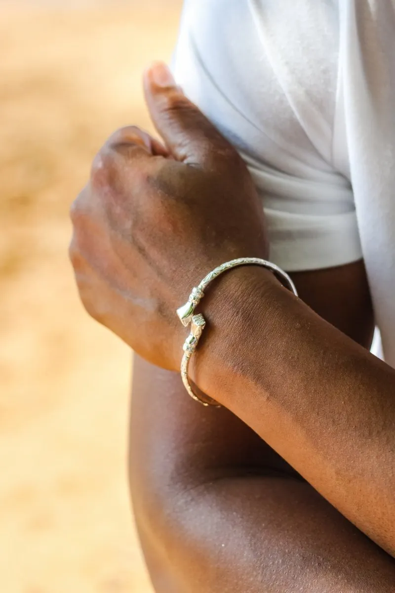 Heavy Fists Bangle with Calypso Pattern